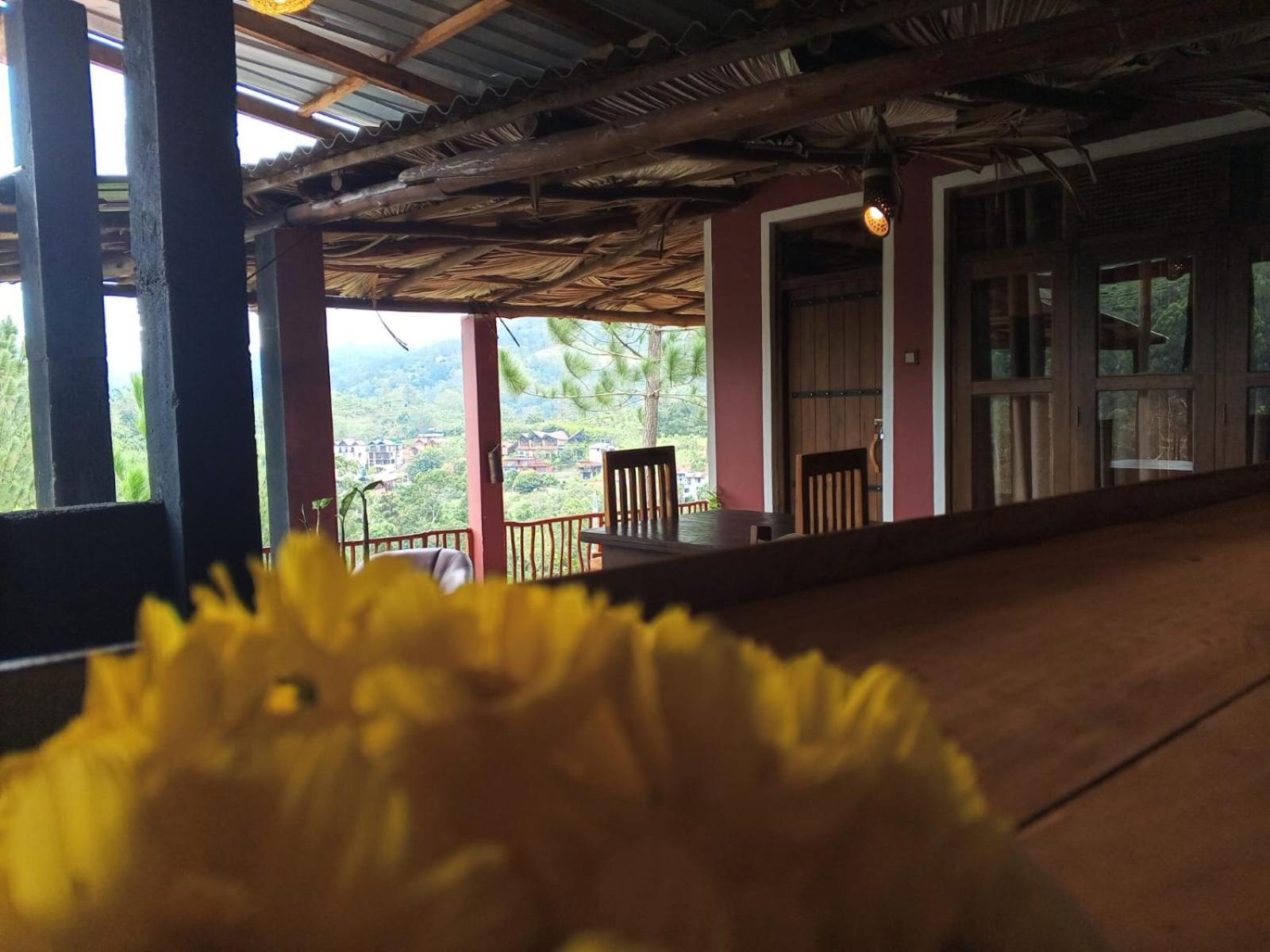 Turn View Resort Ела Екстериор снимка