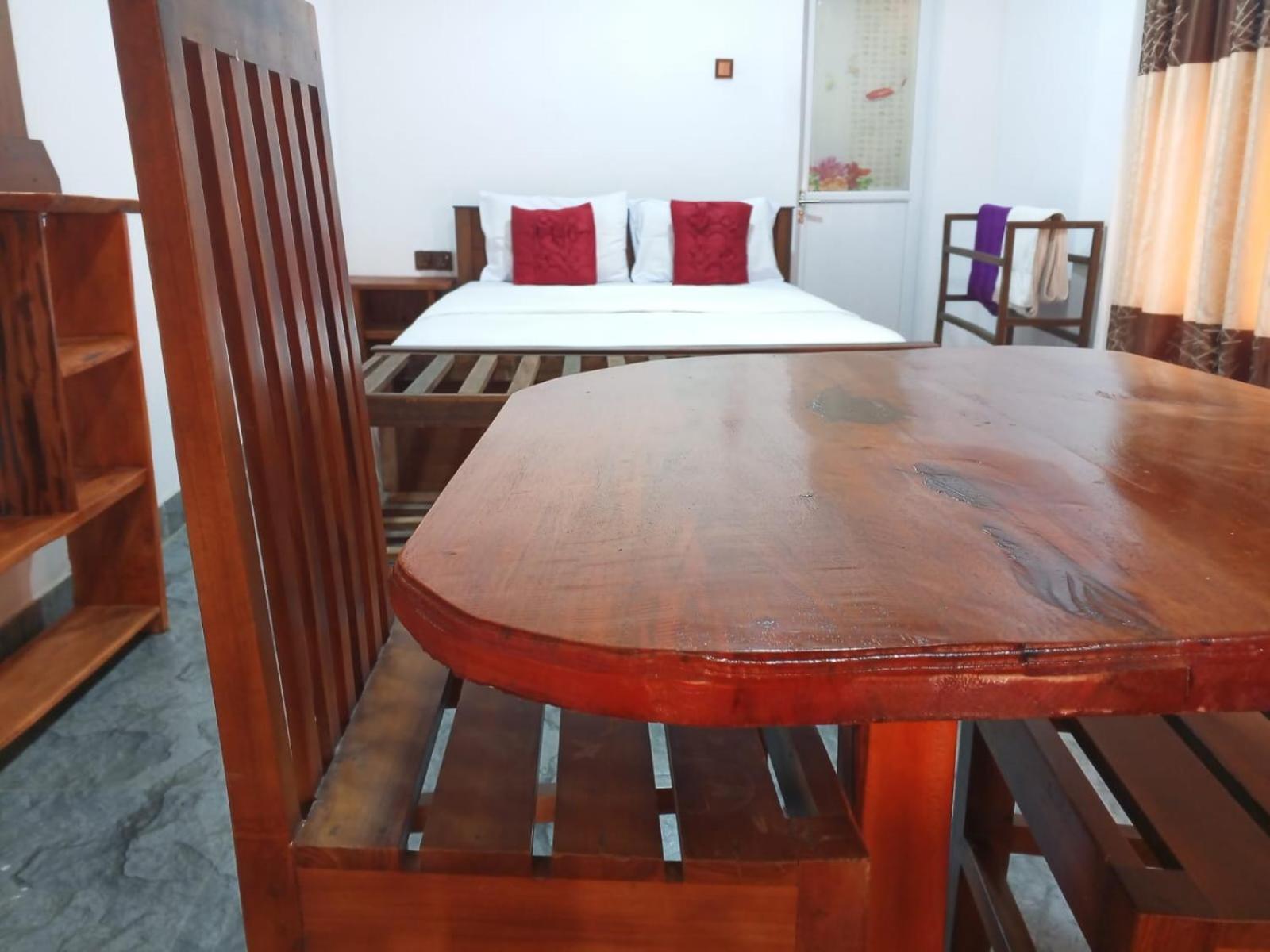 Turn View Resort Ела Екстериор снимка