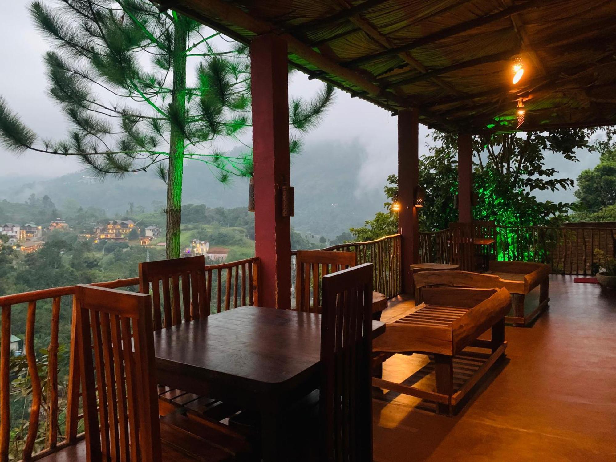 Turn View Resort Ела Екстериор снимка