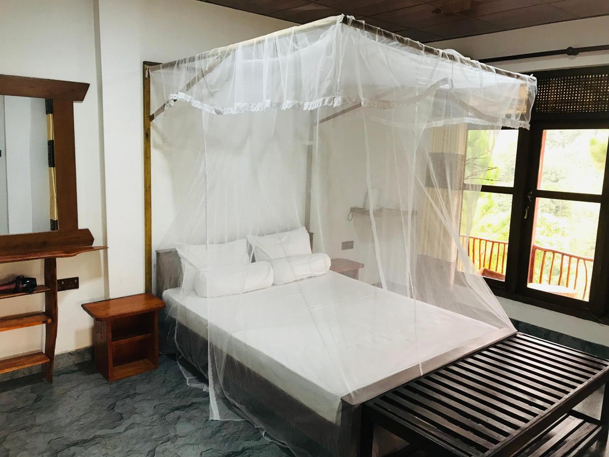 Turn View Resort Ела Екстериор снимка
