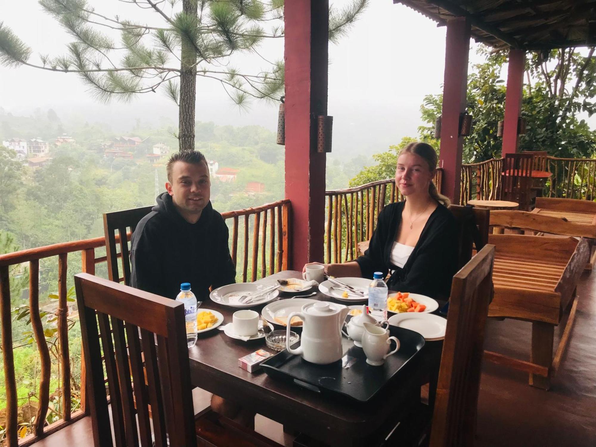 Turn View Resort Ела Екстериор снимка